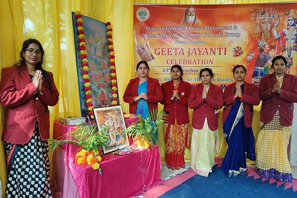 Geeta Jayanti was celebrated with great fervor and enthusiasm in Maharishi Vidya Mandir, Pratappur on 3rd December 2022.