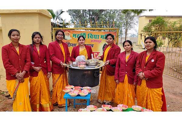 MVM Pratappur celebrated Vasant Panchami Mahostav. With the poojan of Maa Saraswati.
